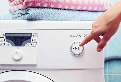 Отключаем стиральную машину во время стирки